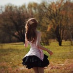 Nói cho em biết làm sao để hết yêu